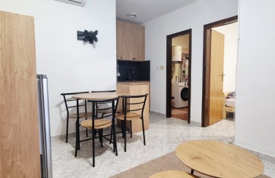 Ground-floor apartment of 42 m², 600 m from the sea.
