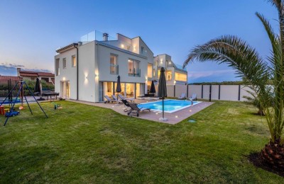 Moderne Doppelhaushälfte unweit des Zentrums von Poreč