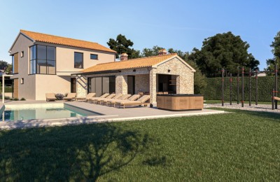 Land in an excellent location with a building permit for a villa with a swimming pool.
