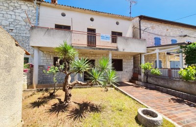 Exclusive Listing: Semi-detached stone house 2 km from Poreč beaches