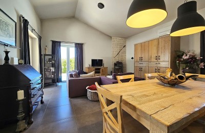 Family house with three bedrooms, in a quiet location near Poreč.
