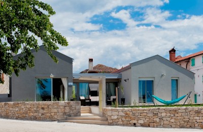 Detached house with a swimming pool, 5 km from the center of Porec