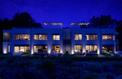 AGENCY EXCLUSIVE! Poreč, luxury duplex apartment with indoor pool and wellness area, 600 m from the sea
