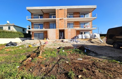 Two-bedroom apartment with a 400m2 garden, located on the ground floor of a modern building - under construction