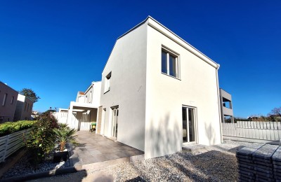 Istria, Porec, new modern and furnished house just 400 m from the sea