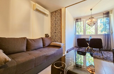 Furnished apartment in the first row to the sea, with one bedroom