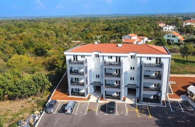 Poreč, stan 85 m2 na prvom katu, novogradnja