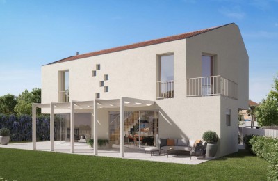 Extraordinary plot with building permit and paid utilities, just 150 m from the sea