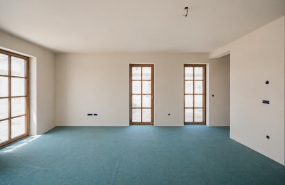Modern Townhouse Near Poreč – Final Stage of Construction - under construction