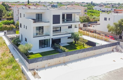 Terraced house with three bedrooms and a beautiful view of the sea - under construction