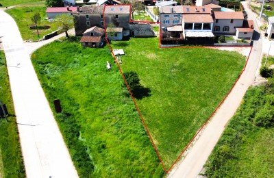 Agency exclusive! Stone house with a separate building plot